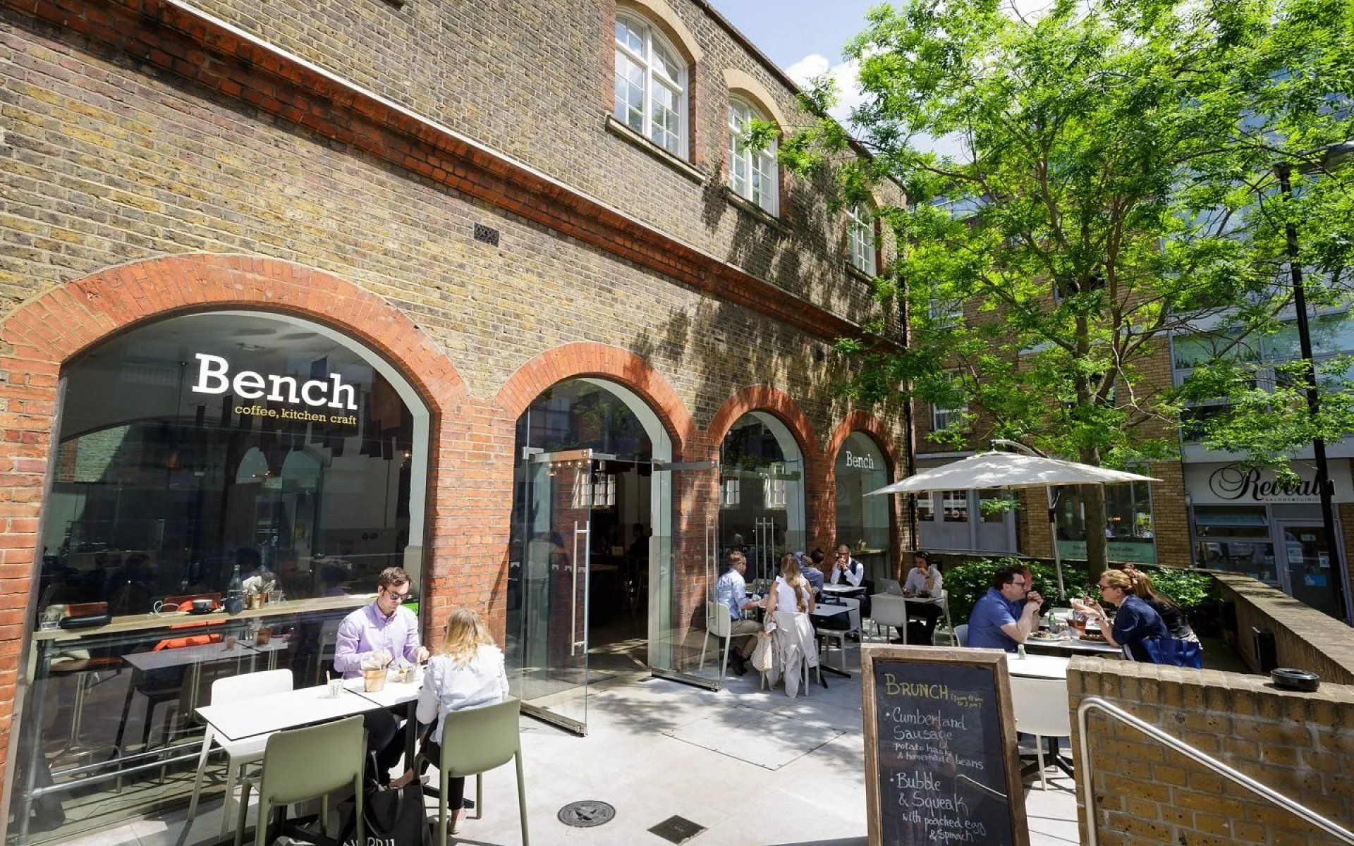Bench cafe