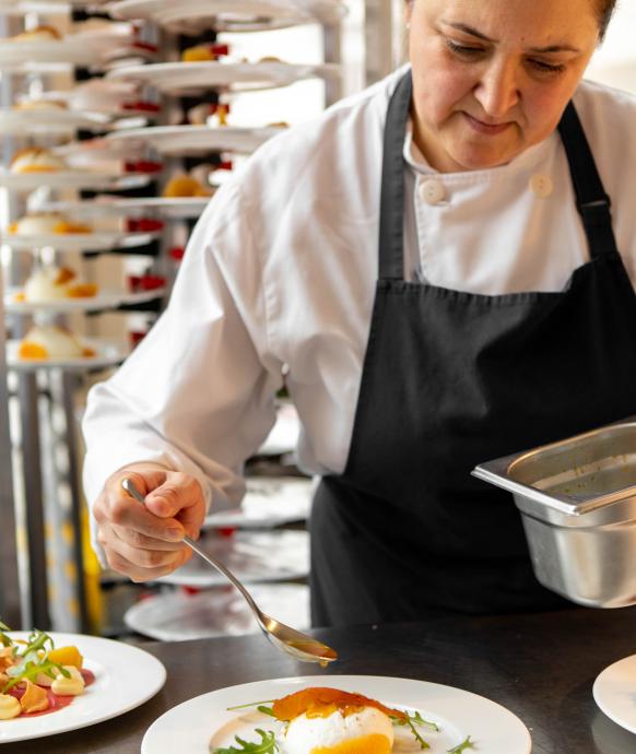 chef serving up at ROH